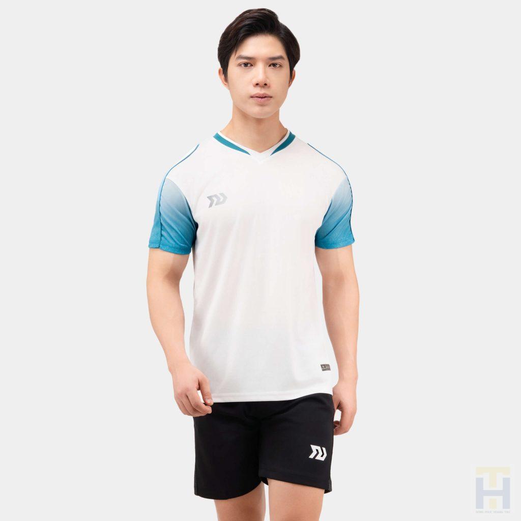 Cách chọn áo cầu lông phù hợp